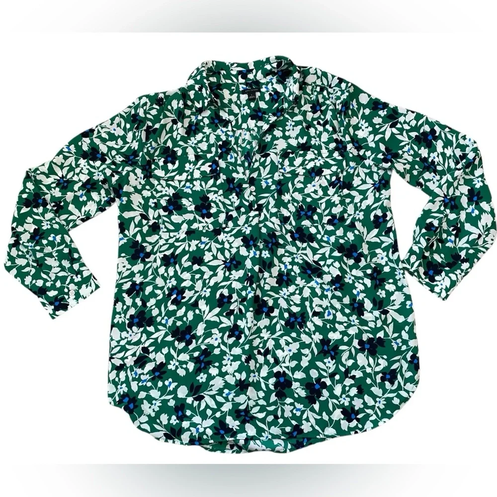 Ann Taylor Green Floral Collared V-Neck Long Sleeve Camp Blouse - Picture 3 of 10